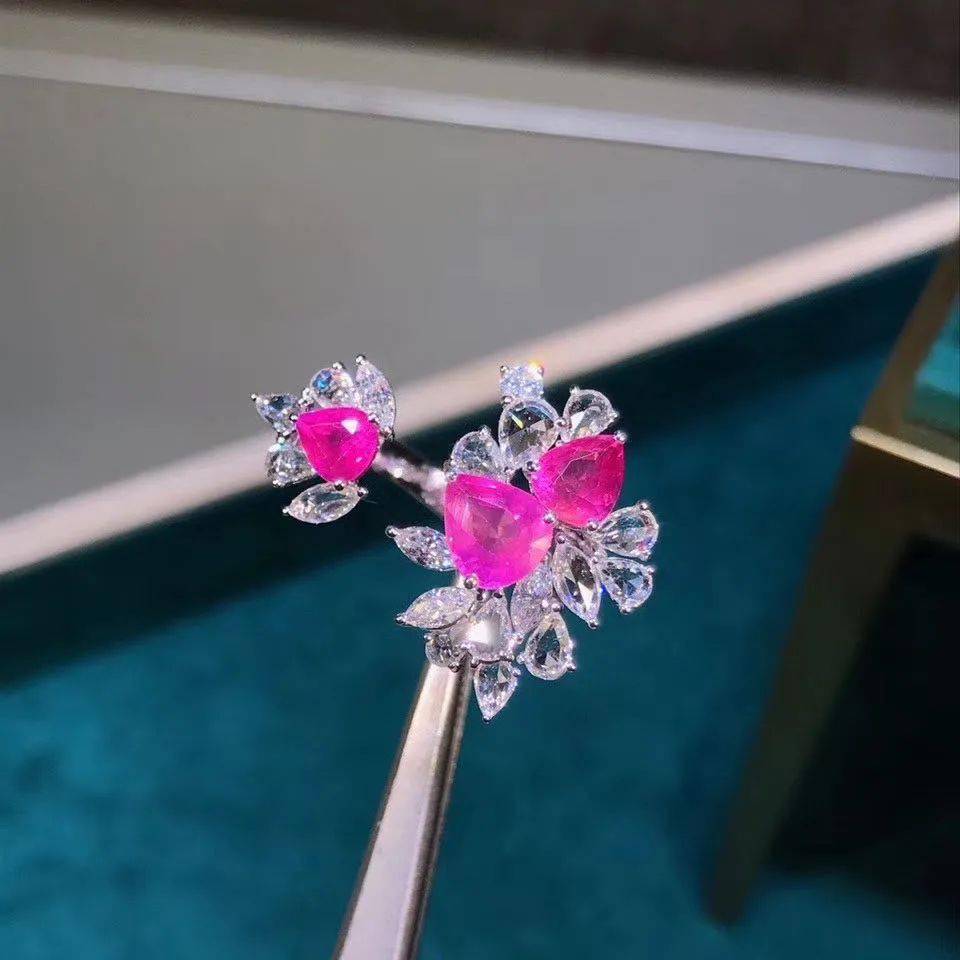 子和|布达拉宫用了多少吨金子和珠宝用来装饰呢？说出来你都不敢相信