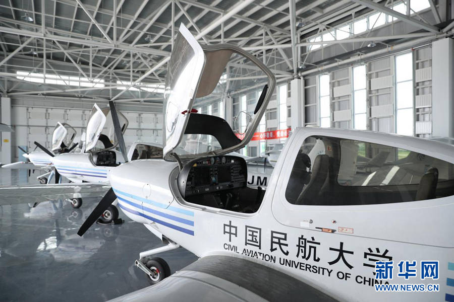 飞行|【幸福花开新边疆】“雄鹰”在扎兰屯展翅飞翔