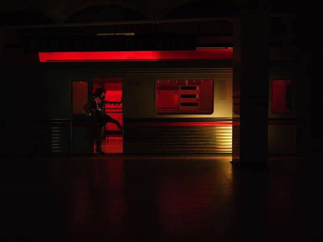 uth|你妆啥 | 我们瞒着王菲拍了她