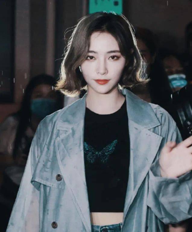 漫画|那些剪了漫画刘海的女星，都怎样了...