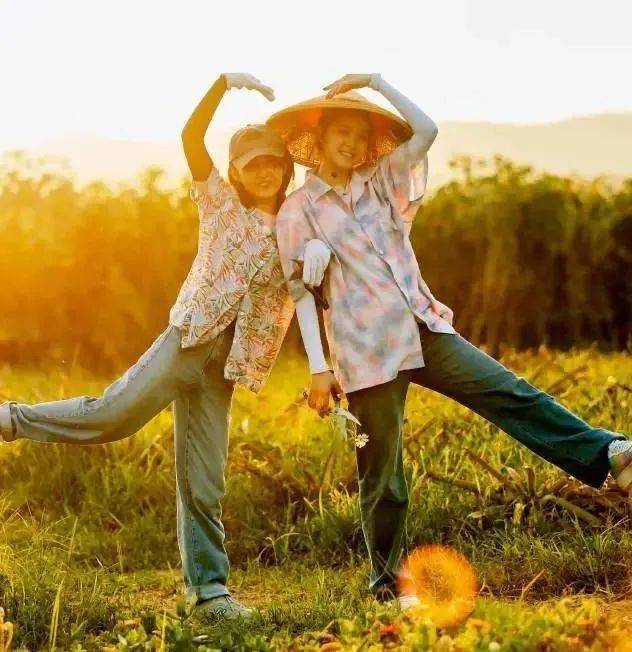 肌肤|欧阳娜娜和张子枫的少女护肤法，原来是我们向往的护肤植物学~