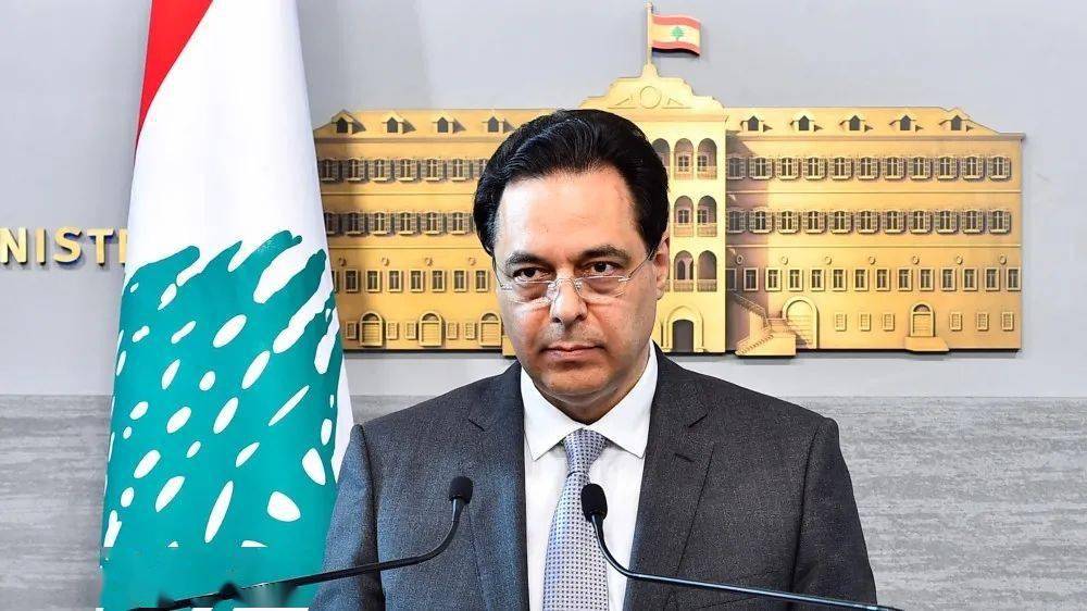 示威|“惊天大逃亡董事长”豪宅被炸毁！