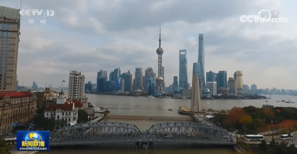 访谈|【权威访谈·乘势而上 奋勇前进】易纲：保持金融总量适度 稳企业保就业