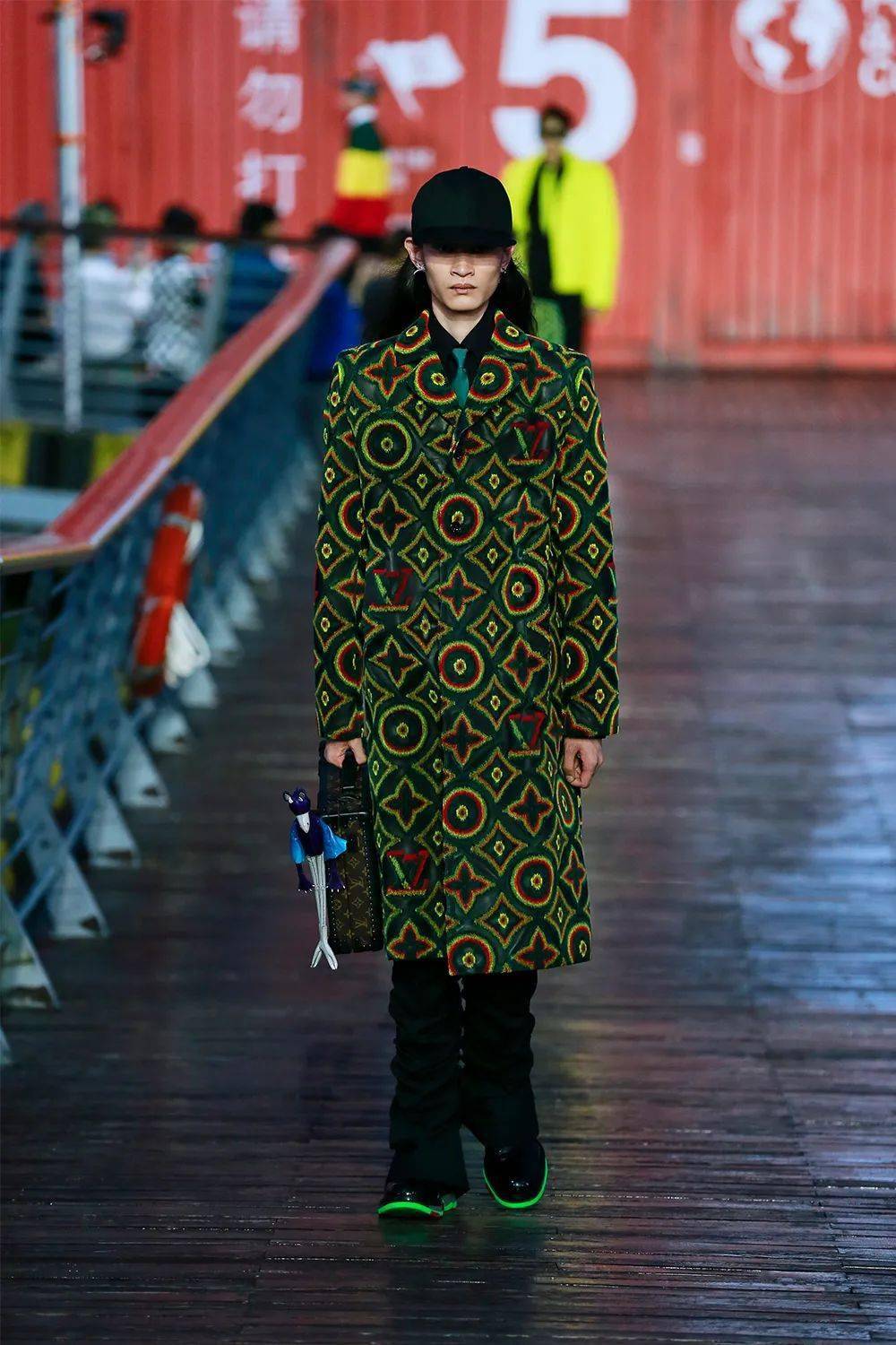 吴建豪|适逢 LV 男装大秀，吴建豪想要送你一份礼物