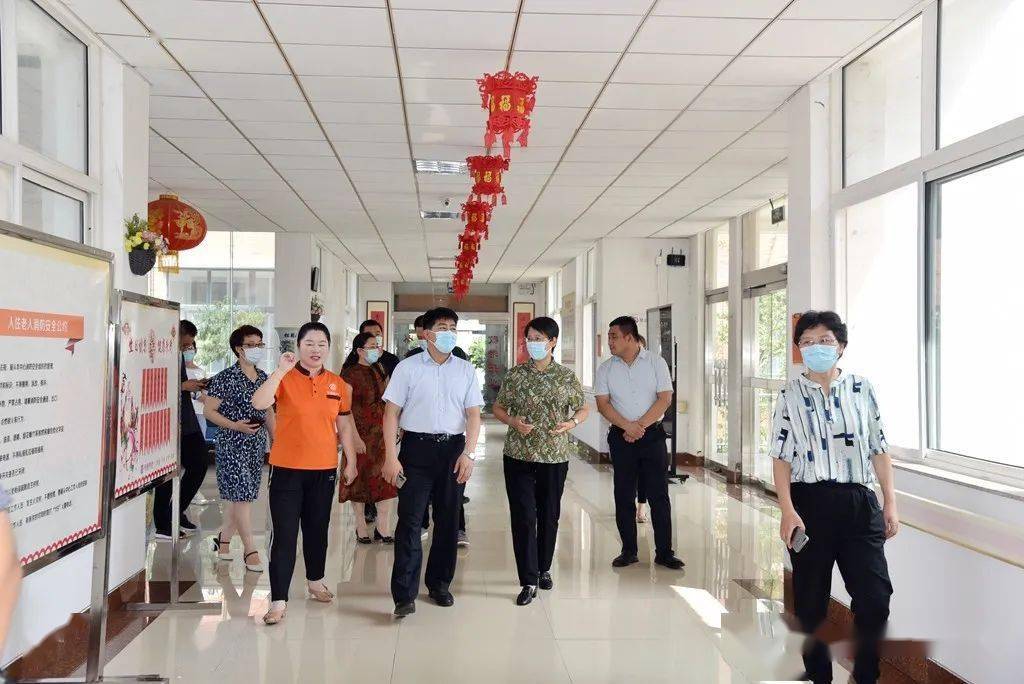 高密市民政局考察组一行到我县考察学习养老工作