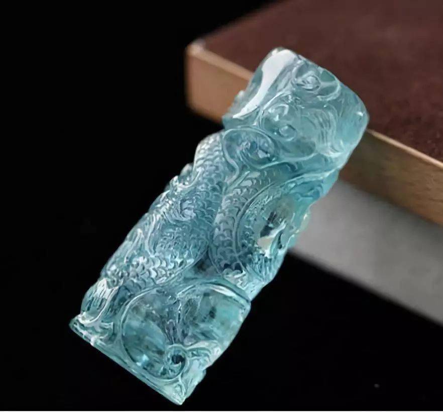 蓝宝石|海蓝宝石虽然美，但不值钱？其实人家一年身价翻N倍！真是比窦娥还怨.....