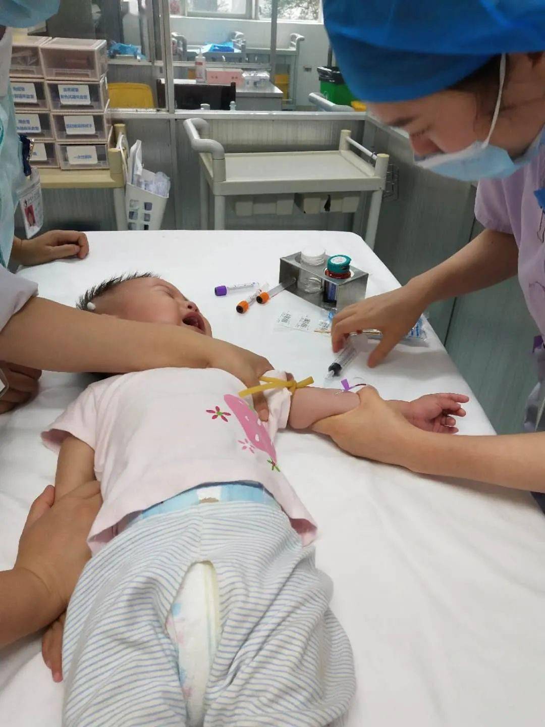 孩子|浑身发烫，器官功能衰竭，肤色都变了……可怜的孩子！贵阳一女婴患上怪病