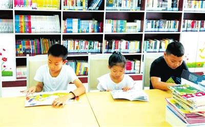 社区|别样暑假快乐依旧（图）