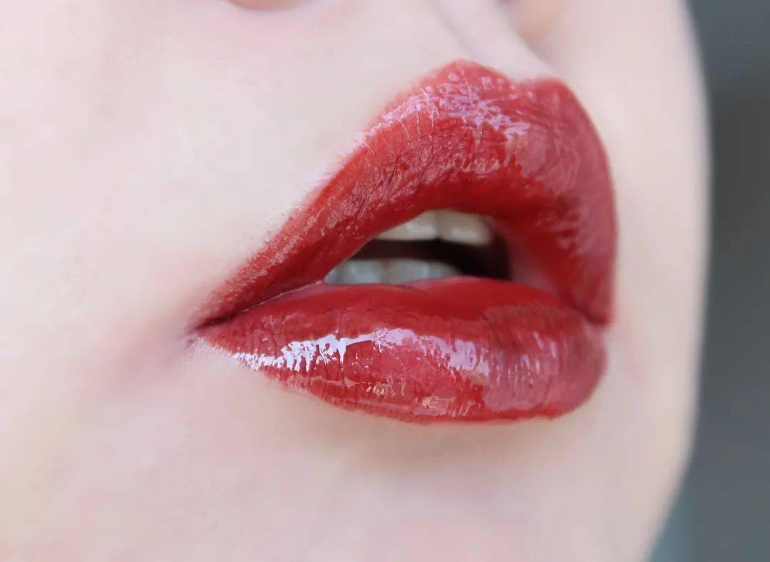 �Ŵ��У�����zhui���õ�ƽ�۲�ױ�ϼ�����˾���������