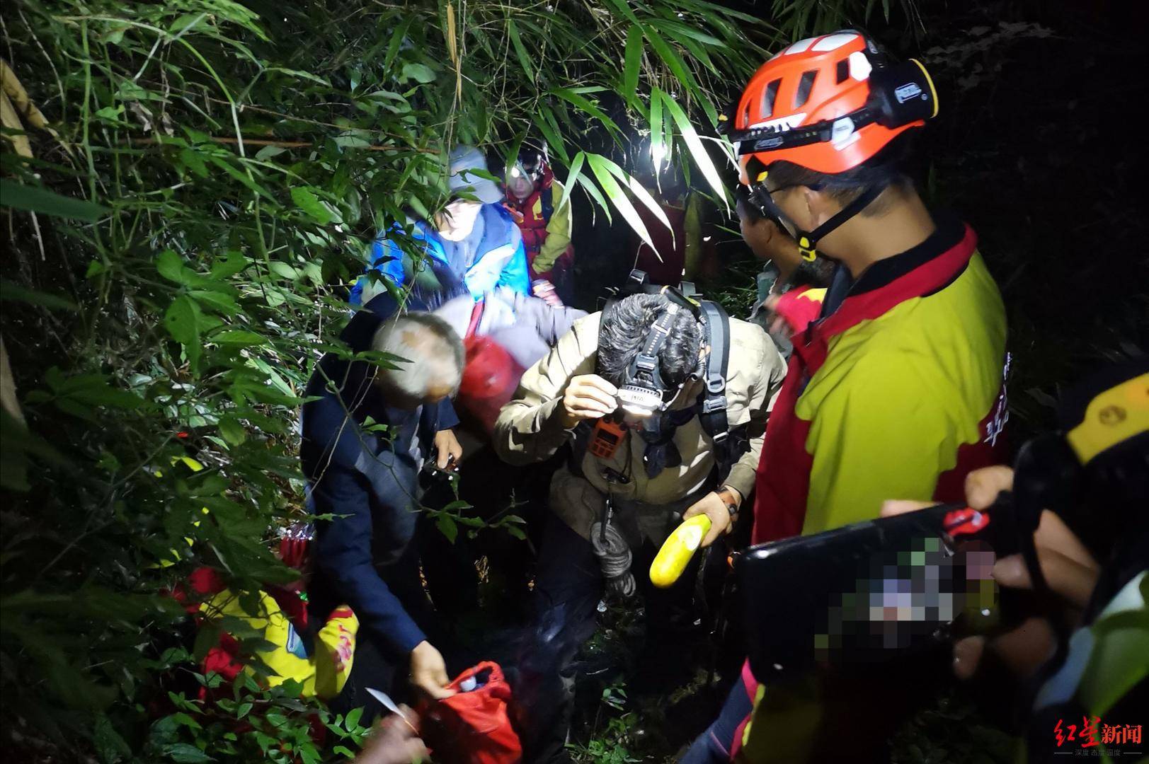后山|2名驴友峨眉后山探险失联5天 获救后被罚款并承担2万余元搜救费