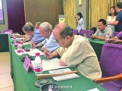 通知书|手写录取通知书 ，教授们坚持了14年