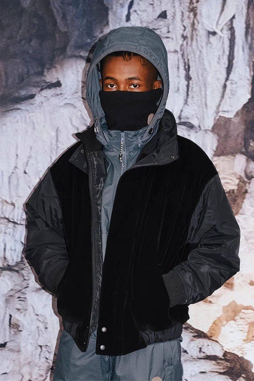 Into|ULSUM丨尽情展示地下亚文化