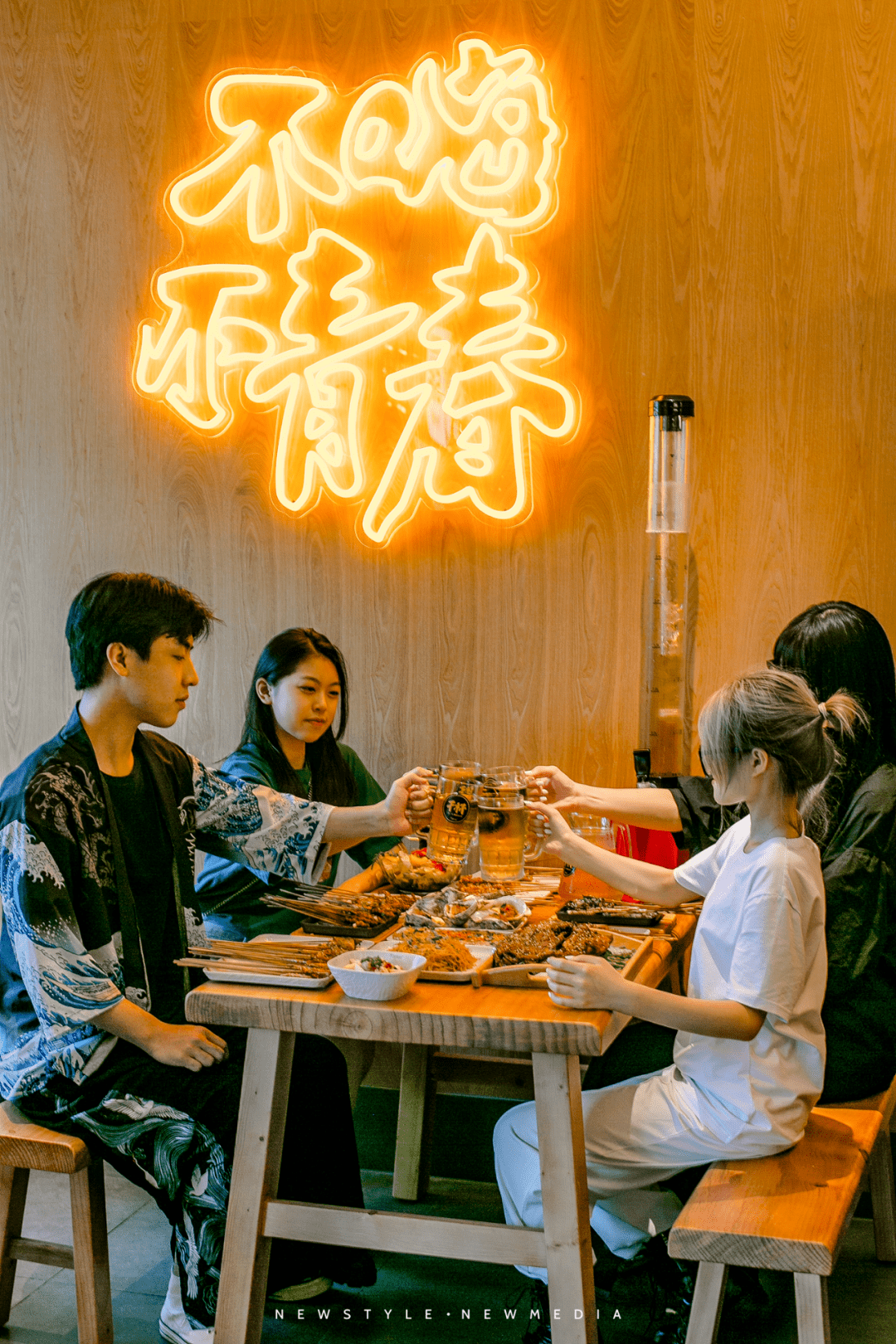 羔羊肉串|烧烤界“扛霸子”木屋烧烤又开新店！5.8折撸串喝酒