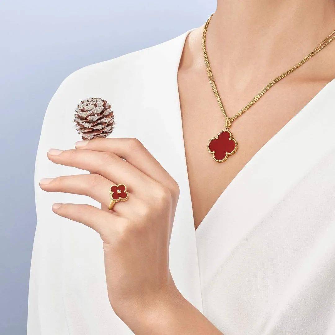 Cleef|小小一片叶子，为什么白富美都爱?