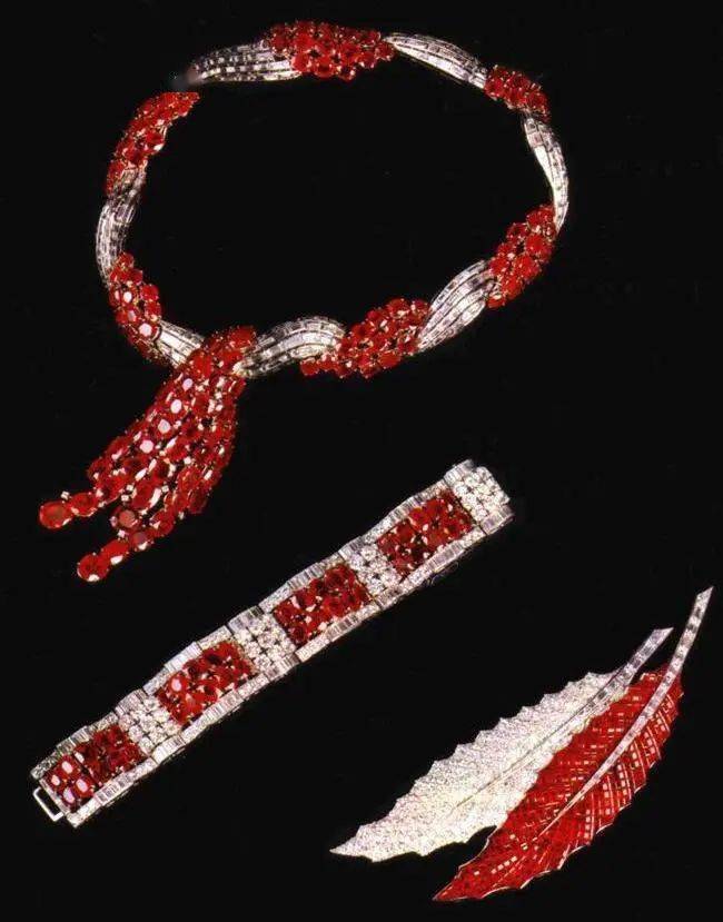 Cleef|小小一片叶子，为什么白富美都爱?