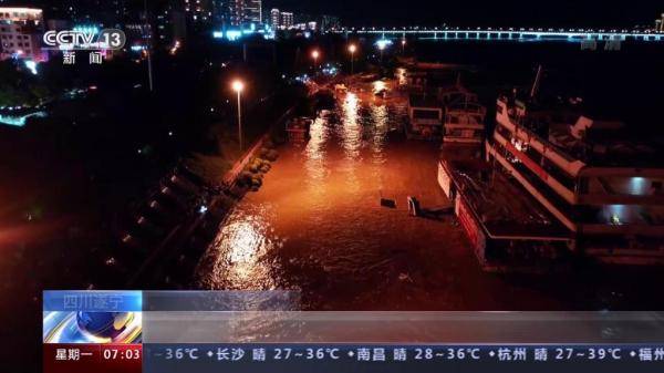 群众|涪江洪峰过境 四川遂宁转移疏散人员6800多人