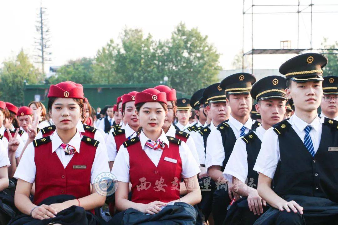 火车司机|补录通知：临沂地区火车司机5名、高铁乘务6名……初高中毕业生可报