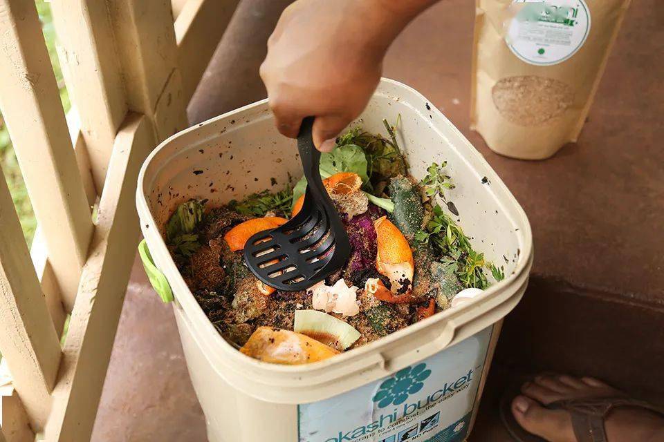 为了不剩菜这个垃圾桶竟然能自动堆肥