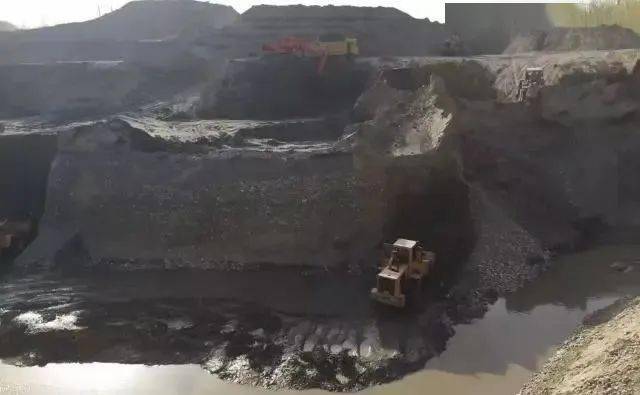 天价|2210万成交！这块天价籽料，火了！