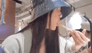 食物|你们都误会她了!哪有那么多天生吃不胖的人?