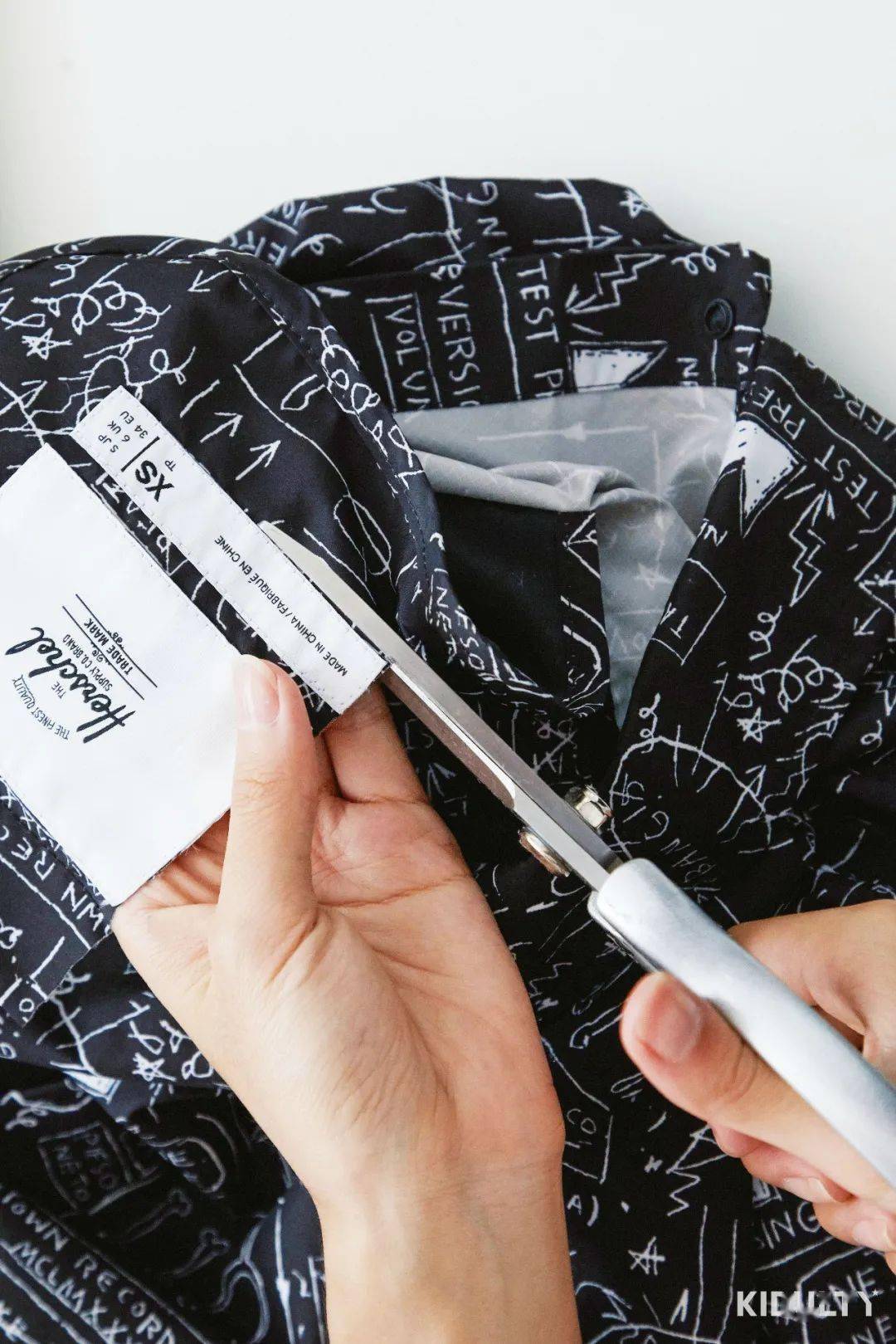 Off-White|Off-White 口罩太贵，就是你现在不戴口罩的原因？