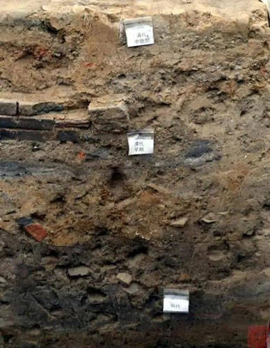 沈阳故宫|沈阳故宫北侧挖出一批宝贝 以青花瓷器居多