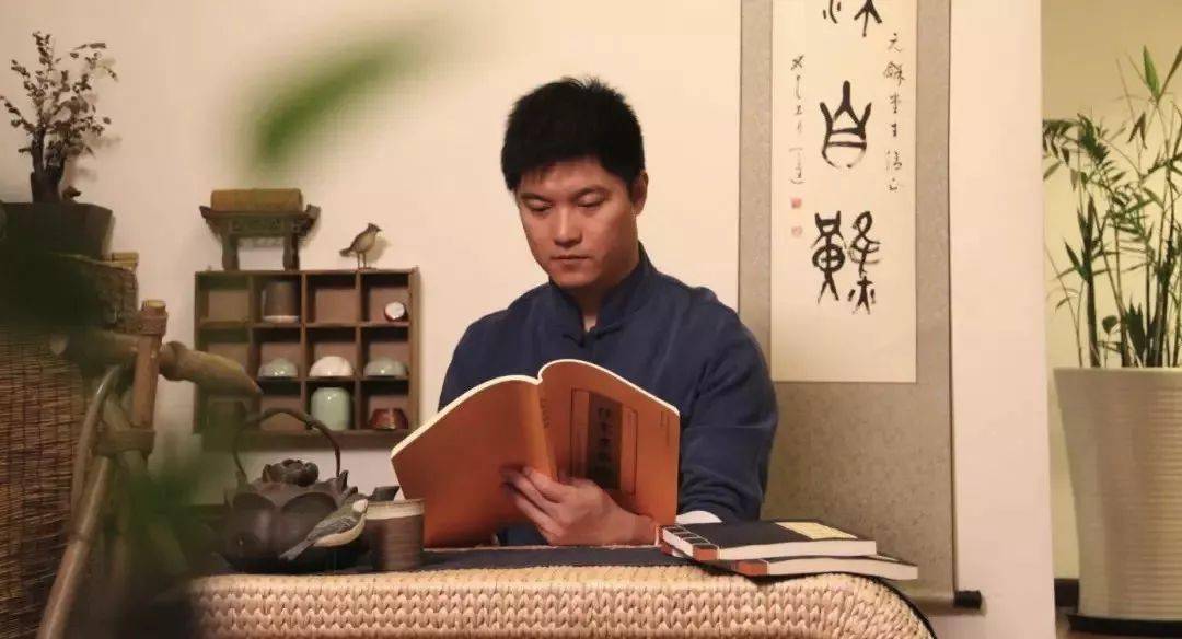 养生|38岁拿下彭于晏，6分长相却凭素颜艳压全场：懂的人知道，人家年轻的秘密都在这……