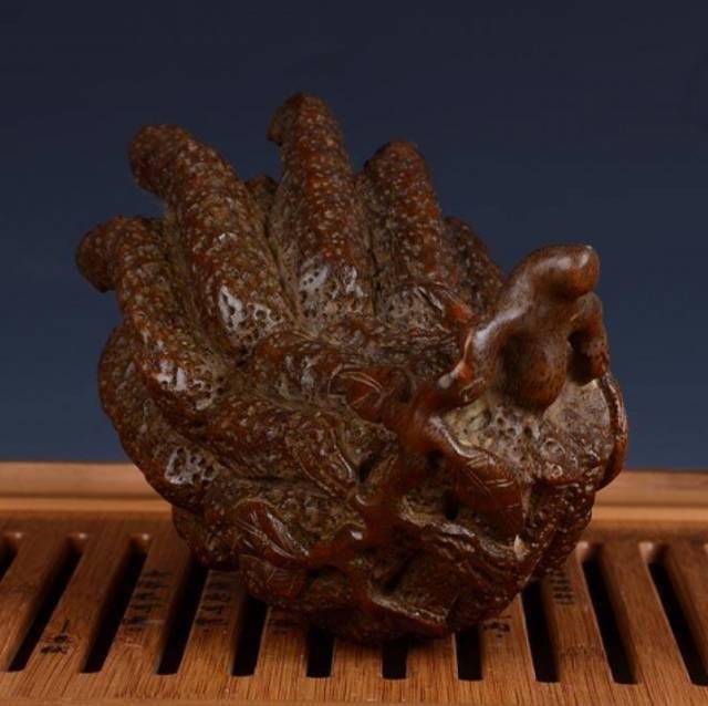 万万没想到,竹根雕也能包浆,玉化!