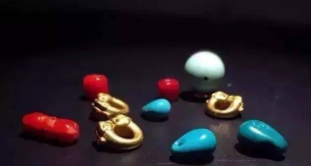 珠子|手串的搭配变迁，是我逝去的青春......