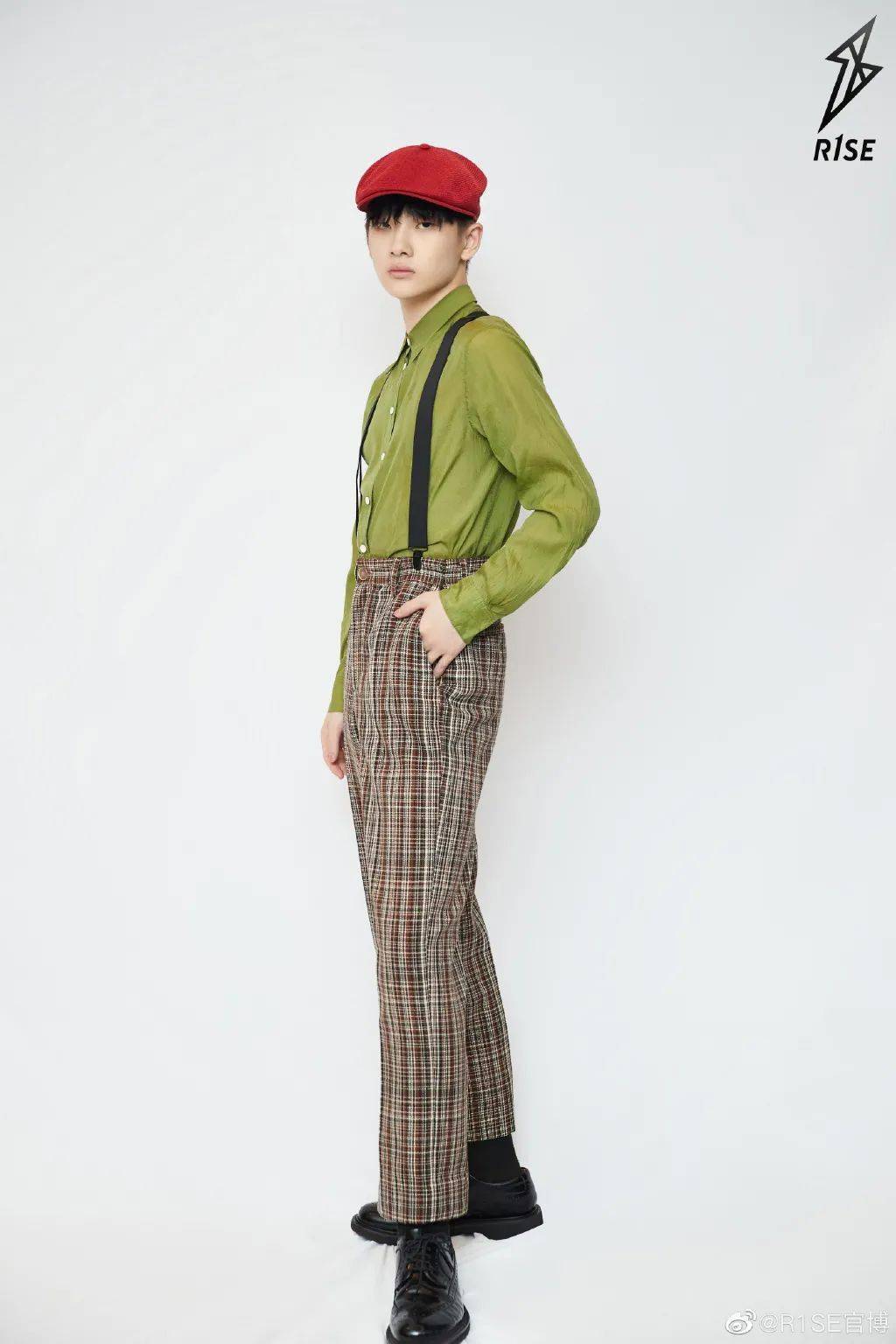 娜比|早秋第一件单品我选好了！是杨洋娜比都Pick的背带裤~