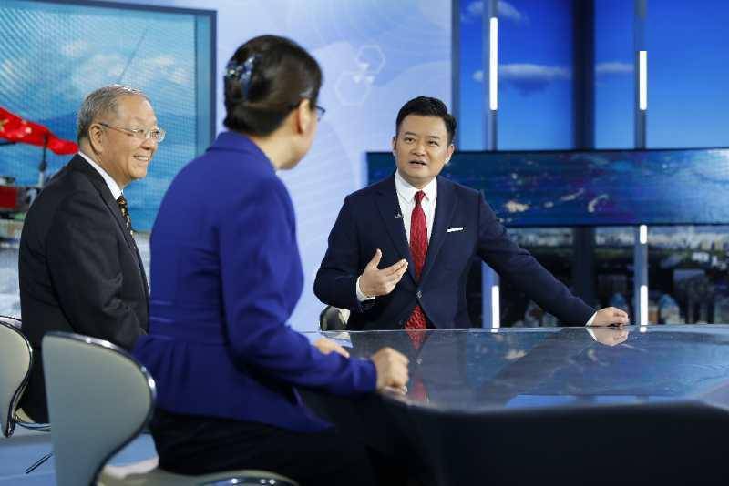 传闻|央视主持李佳明回应＂消失＂传闻：在主持军事节目