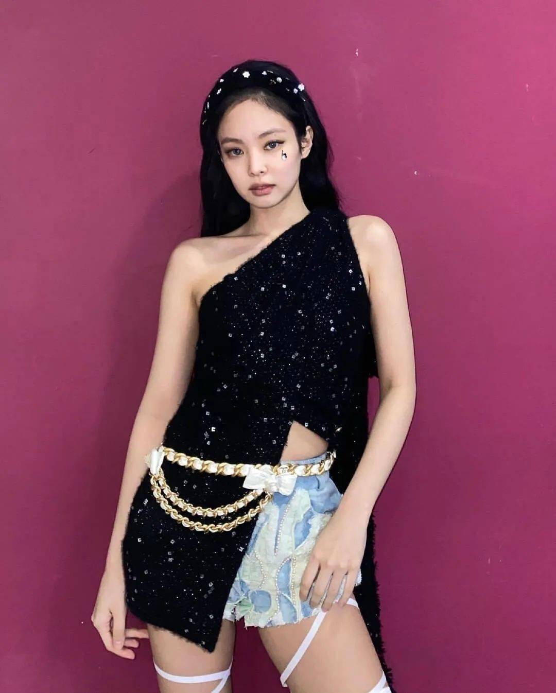 亮片|提问：王智姐姐到底收藏了多少条亮片裙？