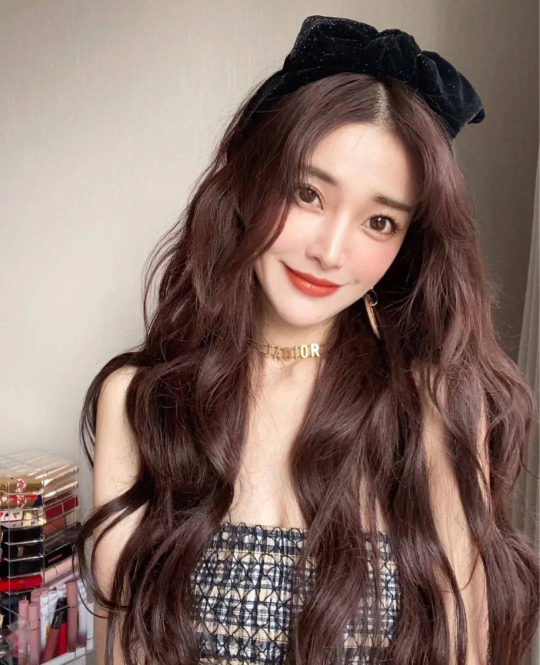 怎么样才能让头发向后倒 fb4410bb5680484ea8f14c238f21e852.jpeg