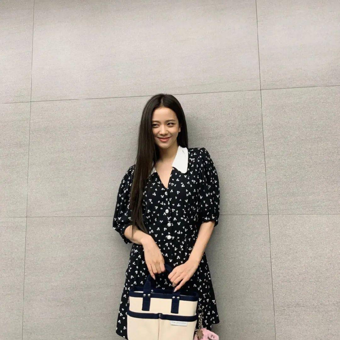 发型|火遍全网的“茶艺”发型太绝了！实用又显脸小，颜值秒加100分！