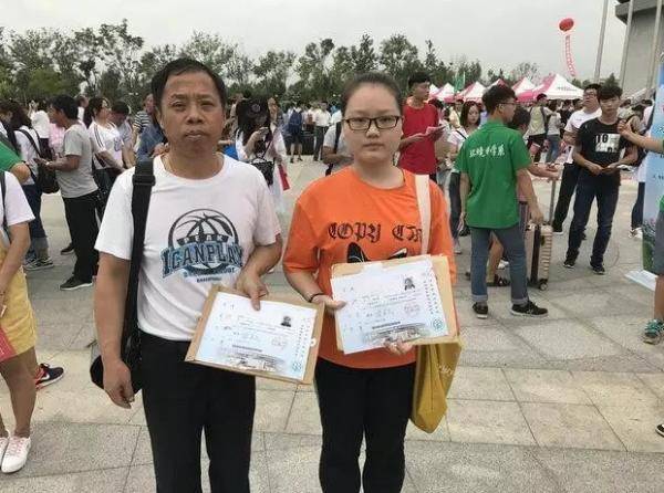 原梦园|年过五旬的爸妈竟成我的同学！原来，梦想啥时候圆都不晚