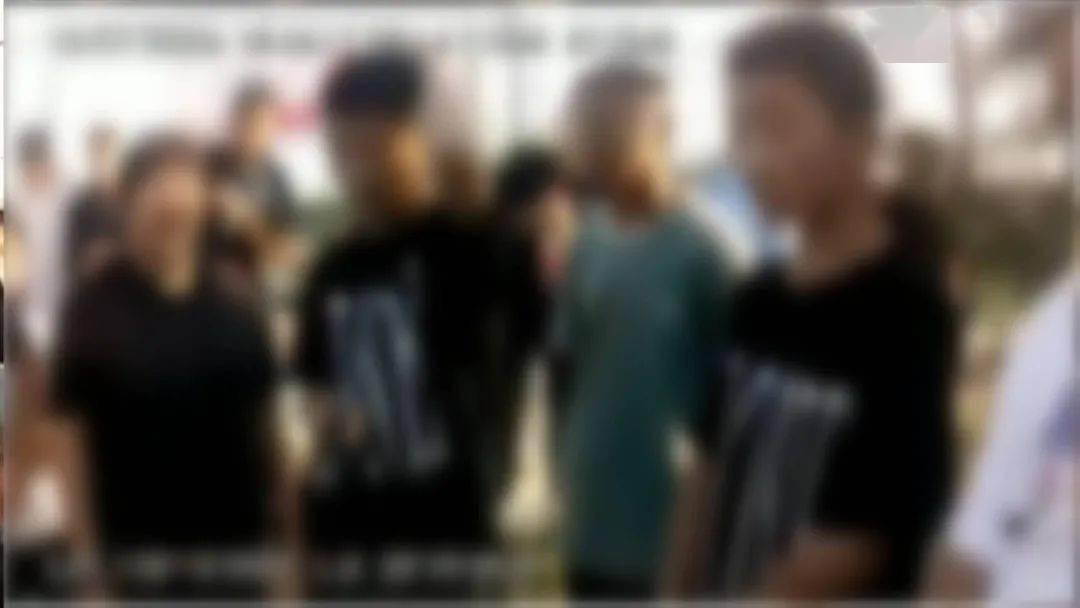 少年和|无语丨银川一男子进到派出所，竟对别人家孩子动手！