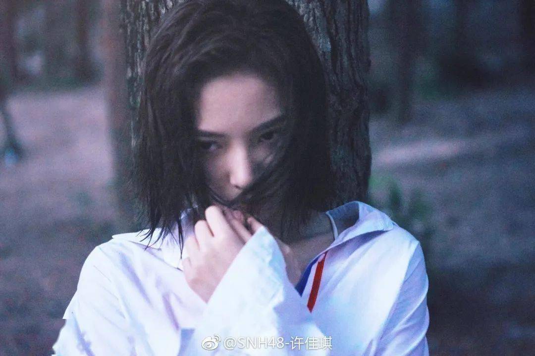 许佳琪|每刻美丨撩人湿发 又美又飒！