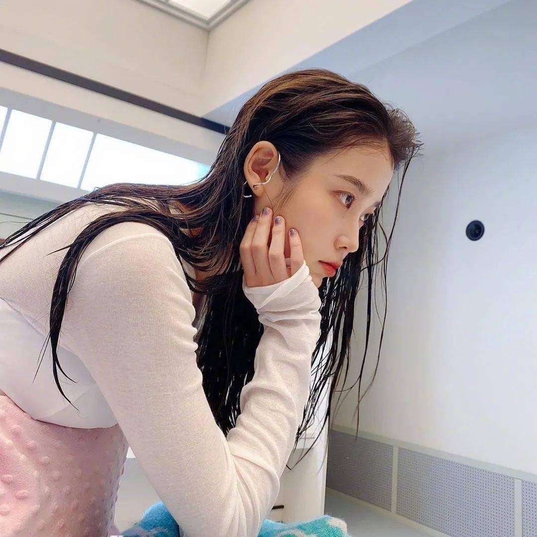 许佳琪|每刻美丨撩人湿发 又美又飒！