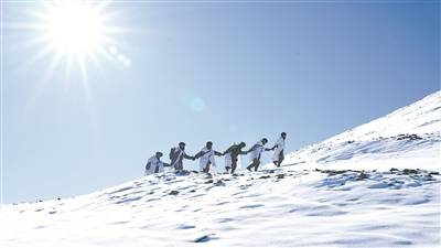 好汉|“好汉”征战“好汉坡”