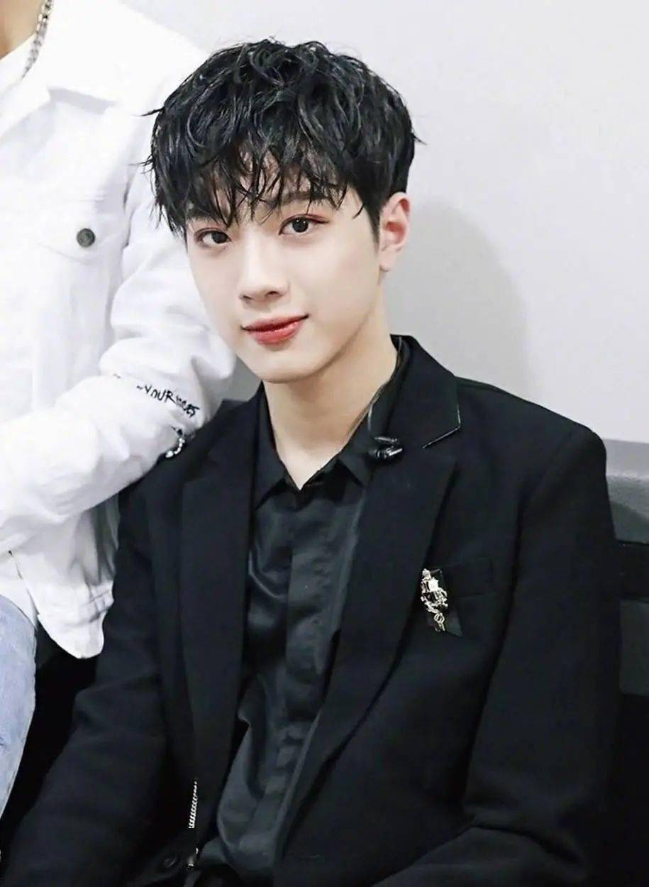 许佳琪|每刻美丨撩人湿发 又美又飒！