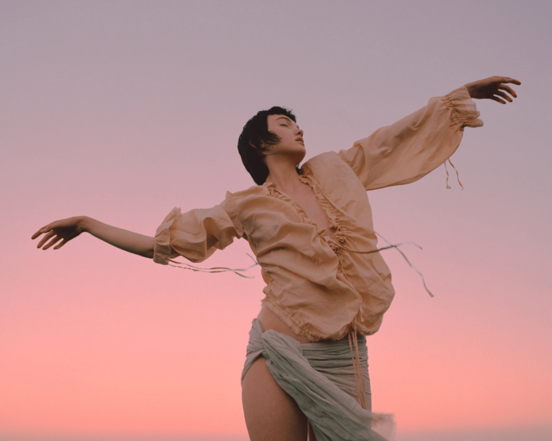 小肚子|2020女性体重标准表曝光，病态审美有多可怕！