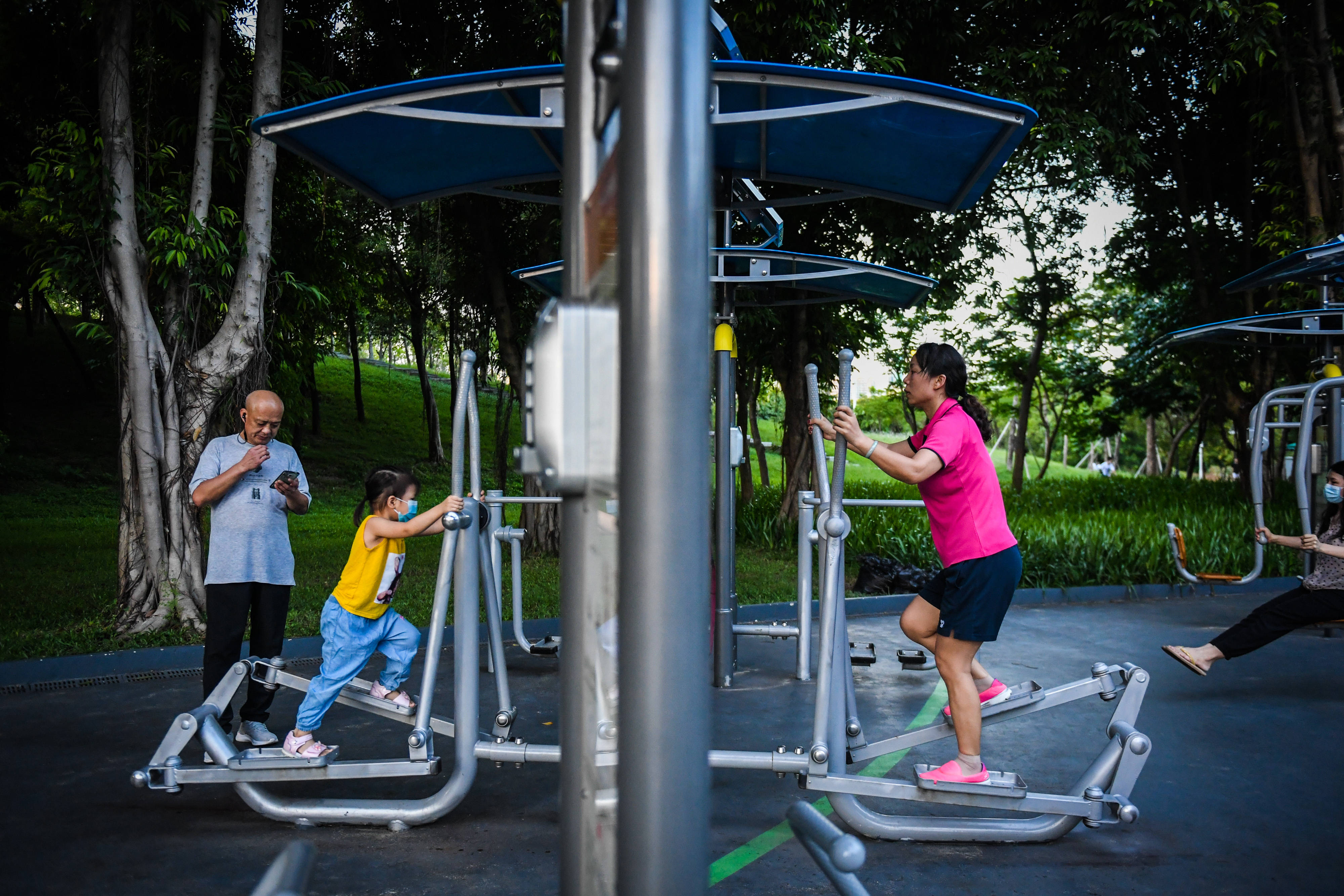 深圳开在公园里的智能健身房