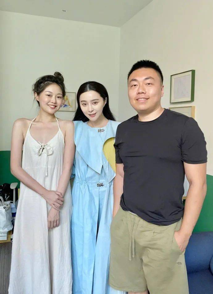 衣服|迪丽热巴颜值崩塌像老了10岁，这未修原图差点认不出是她了……