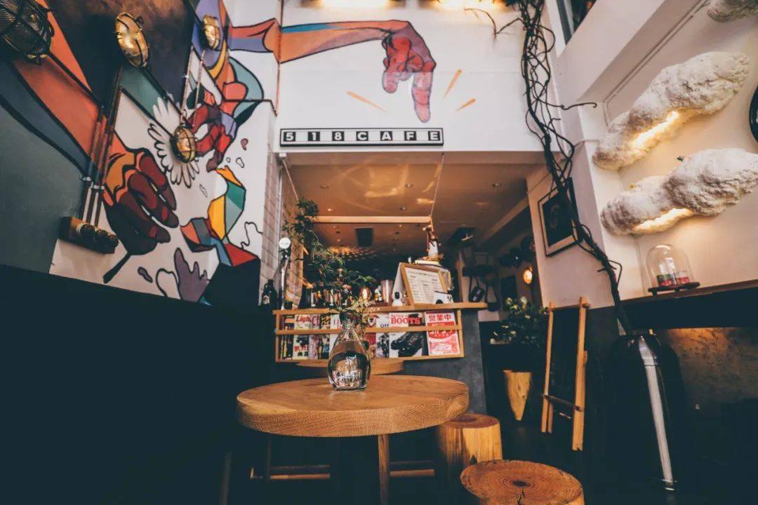 明星|编辑之选｜这位明星 DJ 把自己热爱的生活，开成一家咖啡店