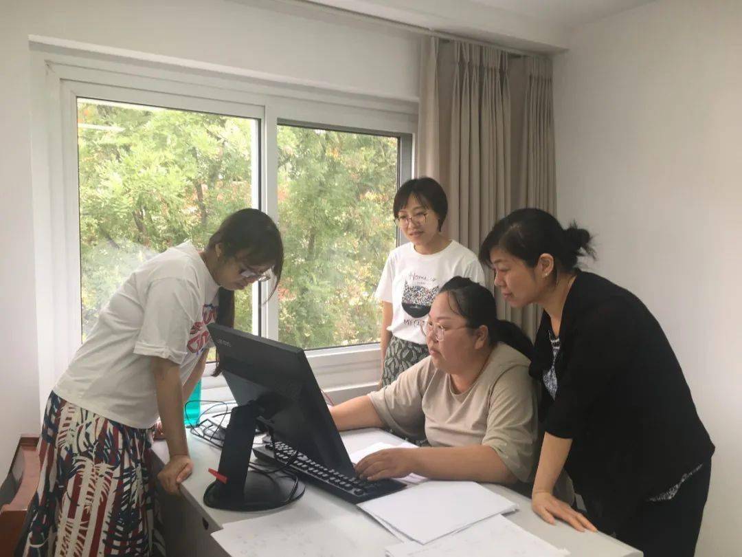 成都第七次人口普查人员_第七次人口普查图片(3)