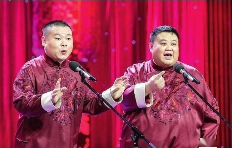 长衫|《德云斗笑社》“一哥”选拔赛！藏在大褂/长衫里的秘密。