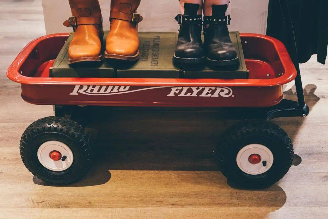 明星|编辑之选｜这位明星 DJ 把自己热爱的生活，开成一家咖啡店