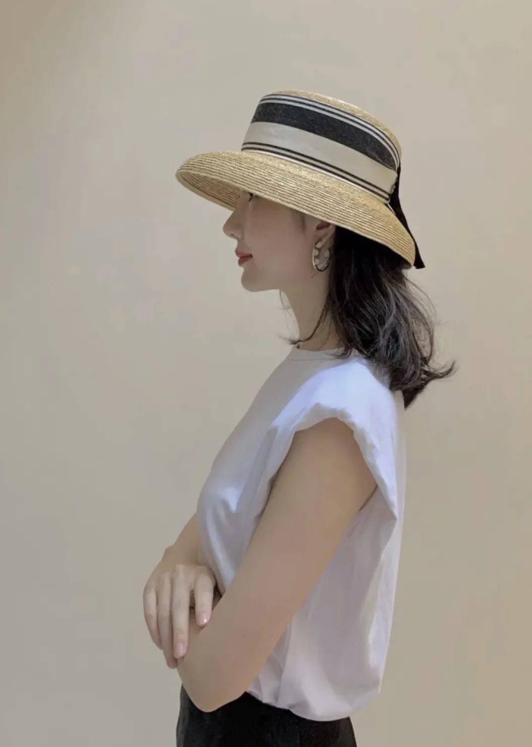 杜华|为什么霍汶希一出现，杜华女士就成了“华华子”？