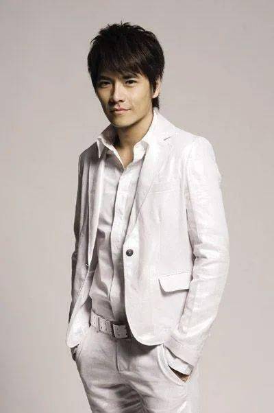 团体|帅气牙医突然火了!当年偶像团体已物是人非