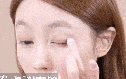 眼影|宣美的同款眼妆，真的仅靠指腹就能完成？